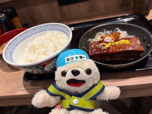 豚角煮
豚汁変更
ヨヨイのヨシ