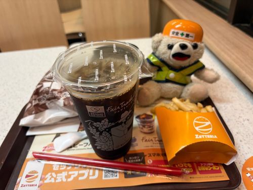 ゼッテリアの絶品バーガー、まあまあヨシ❗️