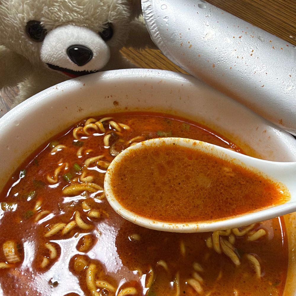 辛辛魚の辛めの辛め🌶️
激辛かと思ったけど全然辛くなかったんだ〜❗️
もっと本気を出せ〜❗️