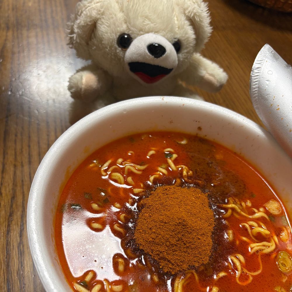 辛辛魚の辛めの辛め🌶️
激辛かと思ったけど全然辛くなかったんだ〜❗️
もっと本気を出せ〜❗️