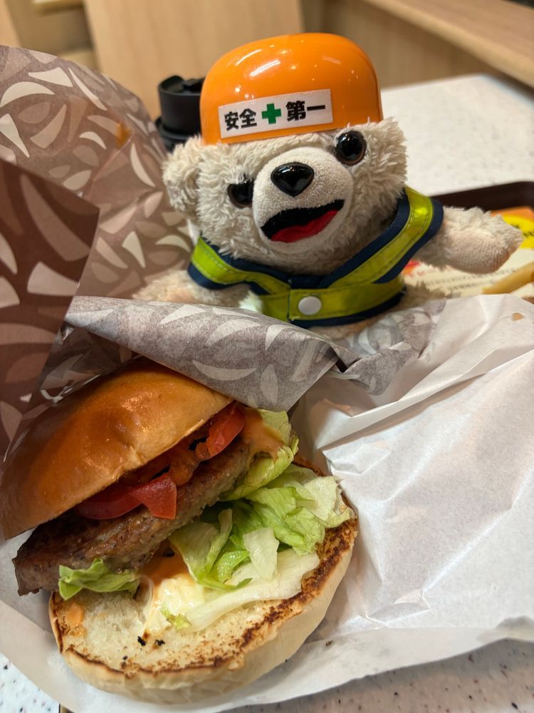 ゼッテリアの絶品バーガー、まあまあヨシ❗️