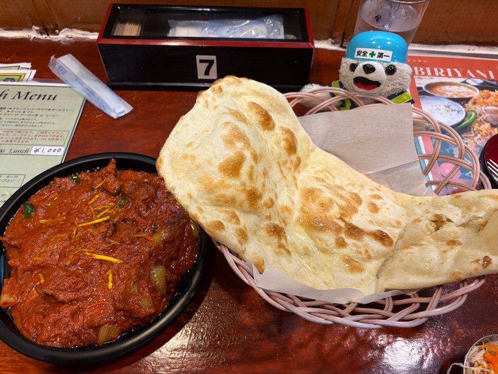めちゃうまマトンチョップマサラとナン、ヨシ❗️