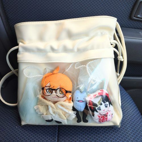 🌸っちが仕事中は車内待機にゃんだけどおれっち達溶けちゃいそう🫠