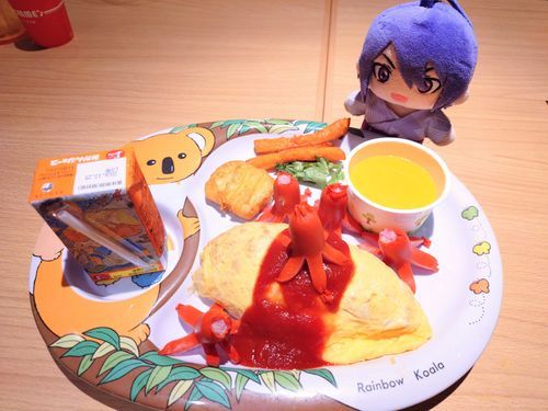 🐙おおくないか？
🐙さまランチ？
つけあわせオレのキライなにんじん🥕☠️かとおもったらカボチャかポテトみたいなナゾのマッシュフライだったぜ！
うめ～😋
