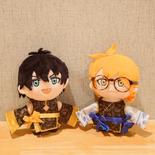 萌え袖オソロっちだねん🧡