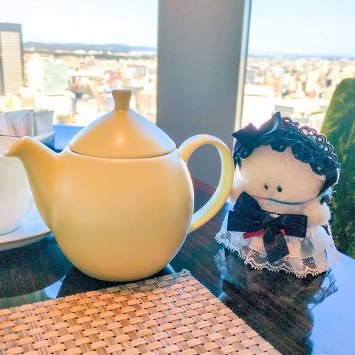 おこうちゃの　おかわりは　いかがでちか？