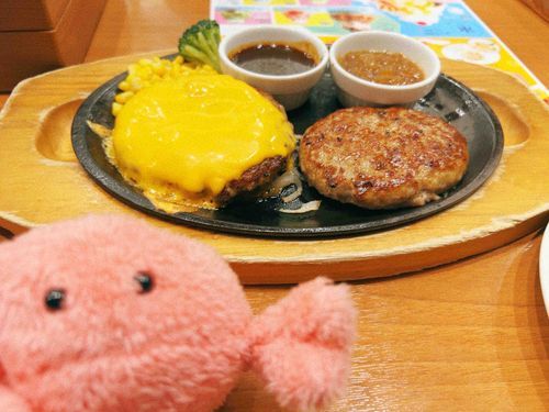 ハンバーグかに！