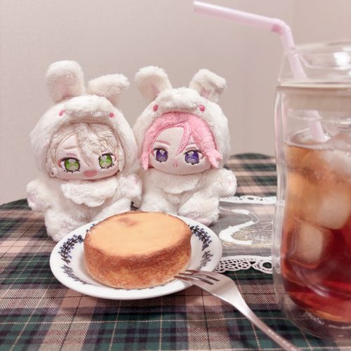 『ウィークエンドシトロンタルト』だって！セブンイレブンさんにあったみたいだよォ〜♪
らぶはんがセンターのイベントでもでてきたっちいうやつやな♪♪
(美味しい😭)