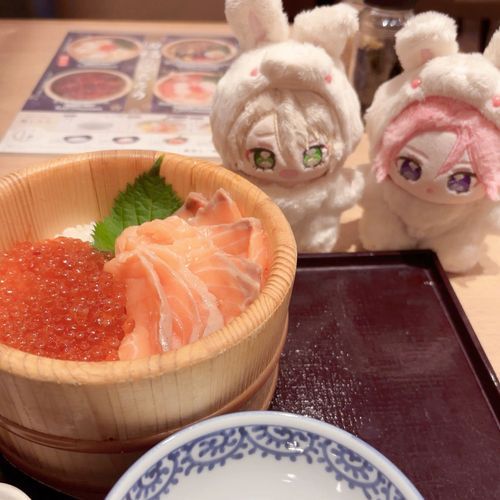 ぬしはんが「おぼんやすみがない」っちいうてたから、きょうはごちそうじゃ！