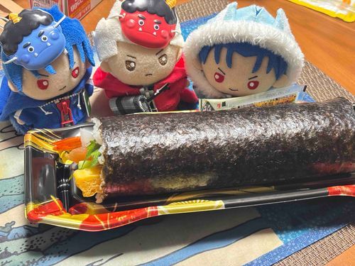 今日は節分だ！
恵方巻きもちゃーんと南南東向いて食べたぜ！