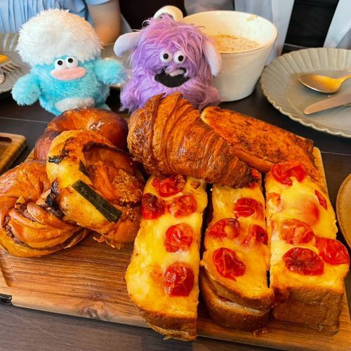これぜんぶ たべるのー！？