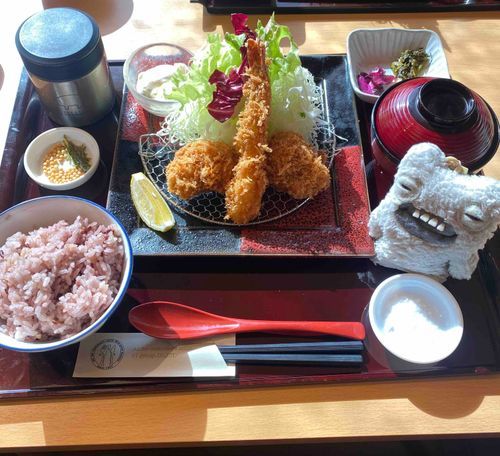ごはん屋さんに連れて行ってもらったよー😋
