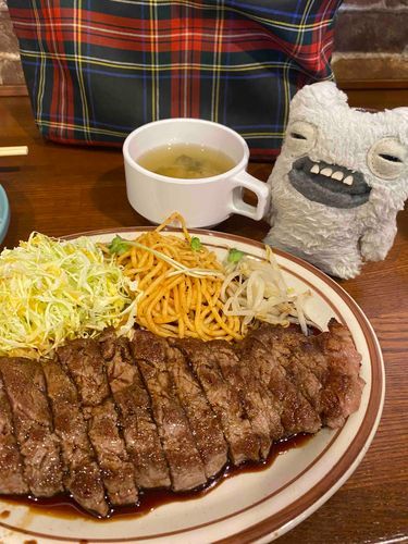 大きなステーキを食べましたよ🍽️
とても美味しかったぁ💚💚