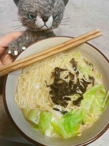 何ご飯かわからないこの時間ご飯
袋麺でも、キクラゲが入ると豪華に感じるよね