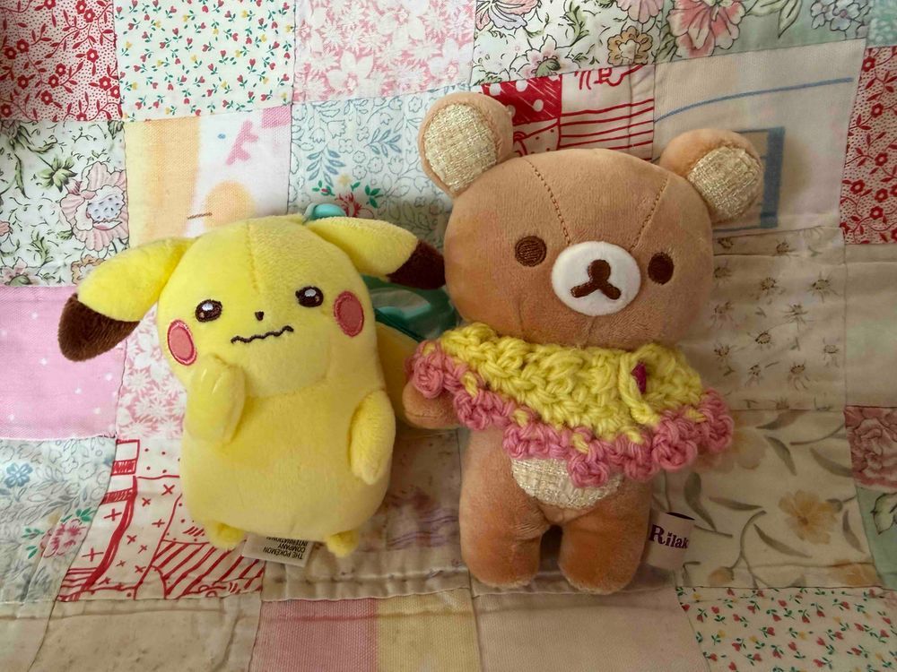 今日から、うおっちさん一家の家族の一員になったよ！

おくびょうなピカチュウのおとこの子のビビだよ。

みんな仲良くしてくれるかなぁ？？

よろしくお願いします！

2枚目の写真は、一緒に暮らすことになったうおクマと。
お互いまだ緊張してるんだ。