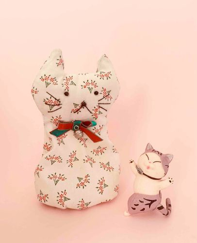 ねこです。
こちらはイカすポーズのねこさん。