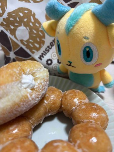 新作食べたいのにいつも売ってないんだよ。でも何食べてもおいしいね。みんなの好きなドーナツは何かなぁ？