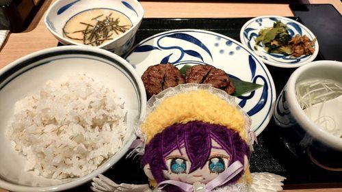 うしさんのベロたべましたぁ まよぬが、ぜんぶ！