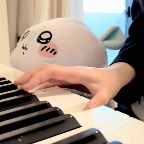 ピアノの練習に付き合ってくれる꒰՞o̴̶̷̤ᾥo̴̶̷̤՞꒱さん