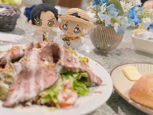 お肉たっぷりサラダ