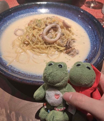 泳げそうなくらいおおきい海鮮クリームパスタなんだぽこ