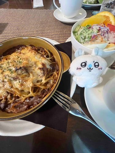 パスタだゾ🍝サラダもうまッ！