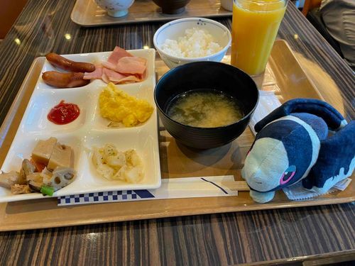 贖い

よるごはんの しゃしんを とるのを わすれちゃったよ〜😭
きょうはね… きむちと ぶたにくの いためもの だったよ！ とっても おいしかった！

この しゃしんは… はるに おはなばたけに あそびに いったときの ほてるの あさごはん…🥲

みんな… おやすみなさい…