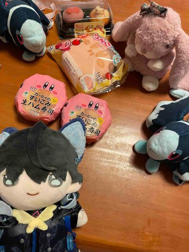 こちらはGuardian0419です

あまり遅い時間の間食は推奨しません。
カロリーを過剰に摂取してしまう恐れがあります。
体にも良くありません。
子どもたちへの教育にも害があると判断しました。
今すぐ歯磨きをしてベッドに入りなさい。

早く。