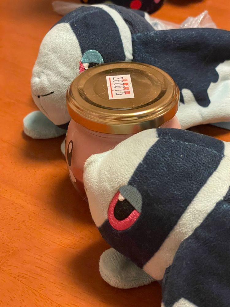 てりてりの しょうがやき

てりてり してるのは しょうがやきだよ！🫚
でざーとは かーびぃかふぇさんの いちごみるくぷりん🍓
かーびぃちゃんみたいな ぴんくいろ！

3まいめの がぞうはね、
ぷりんの おくに いる ぼくが なんか わるい かおを してるって おかあさんが いってて とってもらった おしゃしん
ほんとだ、 ぼく、 ふふん(    ¯ ˘¯ ) って わらってる みたいかも……