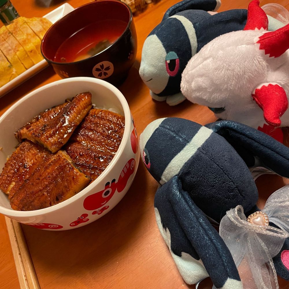 4日分の感謝と懺悔を込めて♡

ぼくたちが しゃしんを とうこうできない あいだにも ときは ながれて……
ちんじゃおろーすを たべたり、 うなぎを いただいたり、 おいしい おかずあそとーとを たべたり していたんだ………( ´-`)
