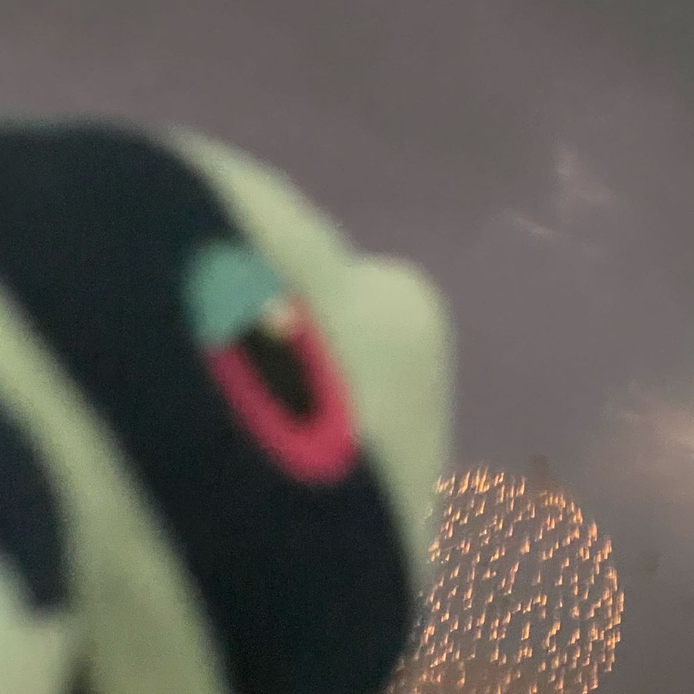 8月1日のレポート 3

らいぶの かえりに、 はなびたいかいにも さんか してきたんだ…！🎇

ひからびそうに なりながらも やなかこーひーさんで うるおってきた ぼくらは、 
おくじょうを かいほうして はなびの かんしょうが おこなえる しょっぴんぐもーるへ むかった…

やや あったかめの れじゃーしーとの うえで まつこと 1じかん はん くらい🕰

はなびが あがった！！
でも ちょっと とおくて うまく とれなかったよ…🥲

よかぜに あたりながら はなびも みながら… よるごはんも たべたよ！🍙

これで 8がつ1にちの れぽーとは おしまい！
さいごに なぜか きゃっとたわーに のった らいぶぐみの みんなの いちまいを そえて… 📸