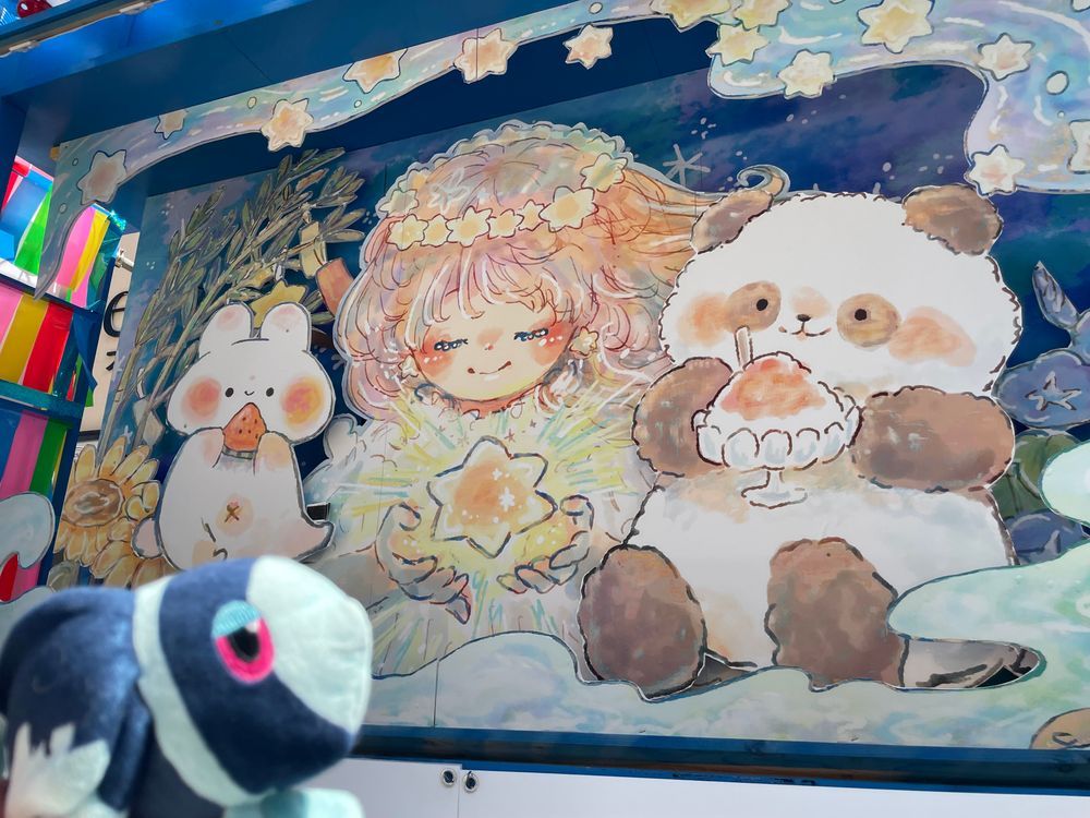 いくぞ なつまつり 1

じもとの なつまつりに やってきたよ！
なんか ひらひらした かざりの うえには… こ、 コイキングさん！
そらたかく ゆうがに およいでるみたい🏊‍♂️

いらすとれーたーさんの かわいい いらすと… すてきだね🌟

おまつりの まえに、 がすとさんで おひるごはんを たべてきちゃった
みにおんさんの ちーずはんばーぐ… おいしかったよ！！
しかも さくさくの ぽてとは おほしさまの かたちを してるんだ！
すてきな ひとときだったよ╭ Ꙭ╮