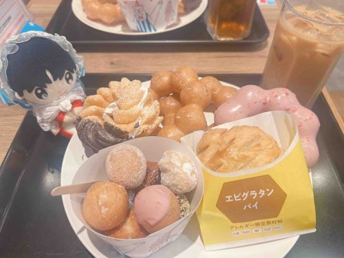 この前ドーナツ食べ放題に行ってきたよ🍩食べ過ぎたかも…😵‍💫