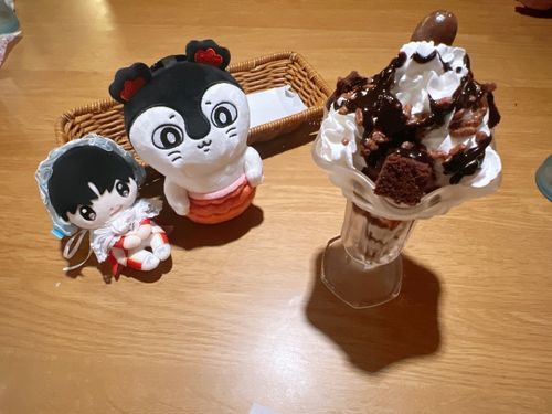 一緒にパフェを食べよう
