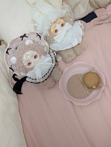 夢の中( ´꒳​` ) .｡oO（粉雪ちゃん達にビスケットが欲しいと言われ、買いに行きました😍‎🩷🍀