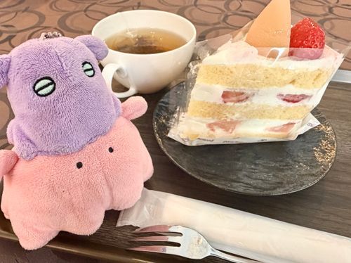 優雅にケーキ🍰だね
