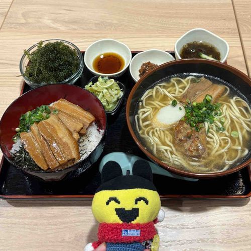 帰りも沖縄経由で帰ったから沖縄グルメも堪能できてよかった！