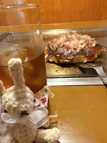 大阪のうさぎだからお好み焼き食べるのよ！