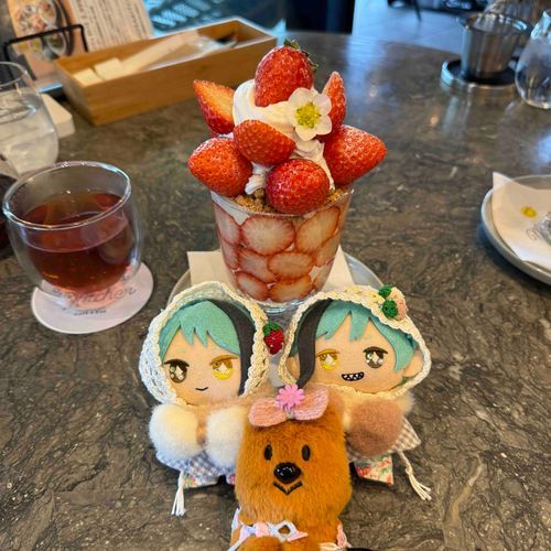 先日食べたいちごパフェ🍓