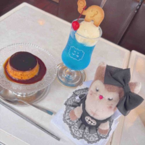 クリームソーダもプリンもてちが食べます！