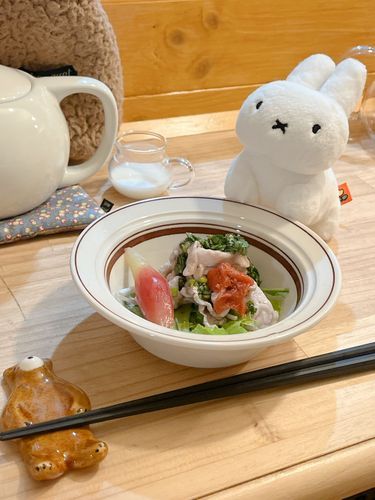 🐰⚪️草があります!さっぱりしてそうです!