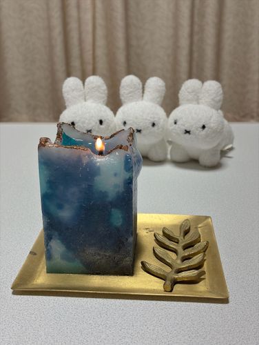 🐰🐰🐰🕯️✨