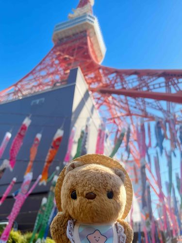 こどものひ🎶
みんな たのしく すごしてたかな？
とっても よいおてんきで あちあち だったよ～☀️
りすは とうきょたわーで こいのぼり みてきたの🎏✨️

おひさまの ひかりが すごかったから えーあいさんに おしゃしんの いろ きれいに してもらったよ～✨️
‪(՞ .  ̫ .՞)︎💕︎