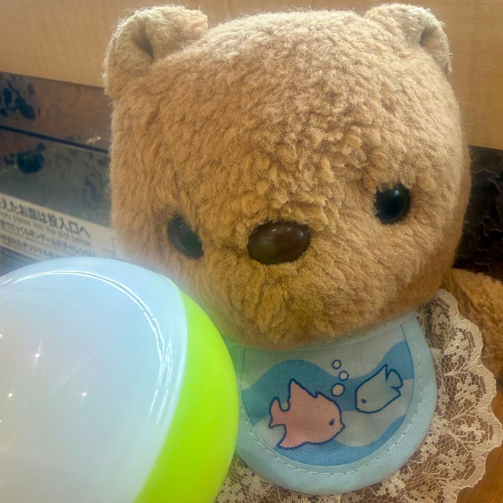 おすしに かこまれちゃて だいぴんち⚠️
でも みんなで きょうりょく して だっしゅつ したよ～😋
でんさんが もぐもぐ だいかつやく🐹✨️
がんばったから びっくらぽん あたったよ～🎶
‪(՞ .  ̫ .՞)︎💕︎