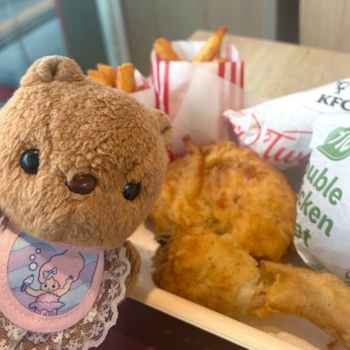 きょの おひるは ひさしぶりの けんたきー💖
りすは ぺっぱーまよついすたーと ちきん たべたよ😋
からい ちきんも きになったから また いきたいなあ🔥

なんだか けんたきーの しょくざいが にゅうか しないのも あって たいへん だって にゅーすで みたけど りすの いった おみせは めにゅ ぜんぶ たのめたよ🎶
‪(՞ .  ̫ .՞)︎💕︎