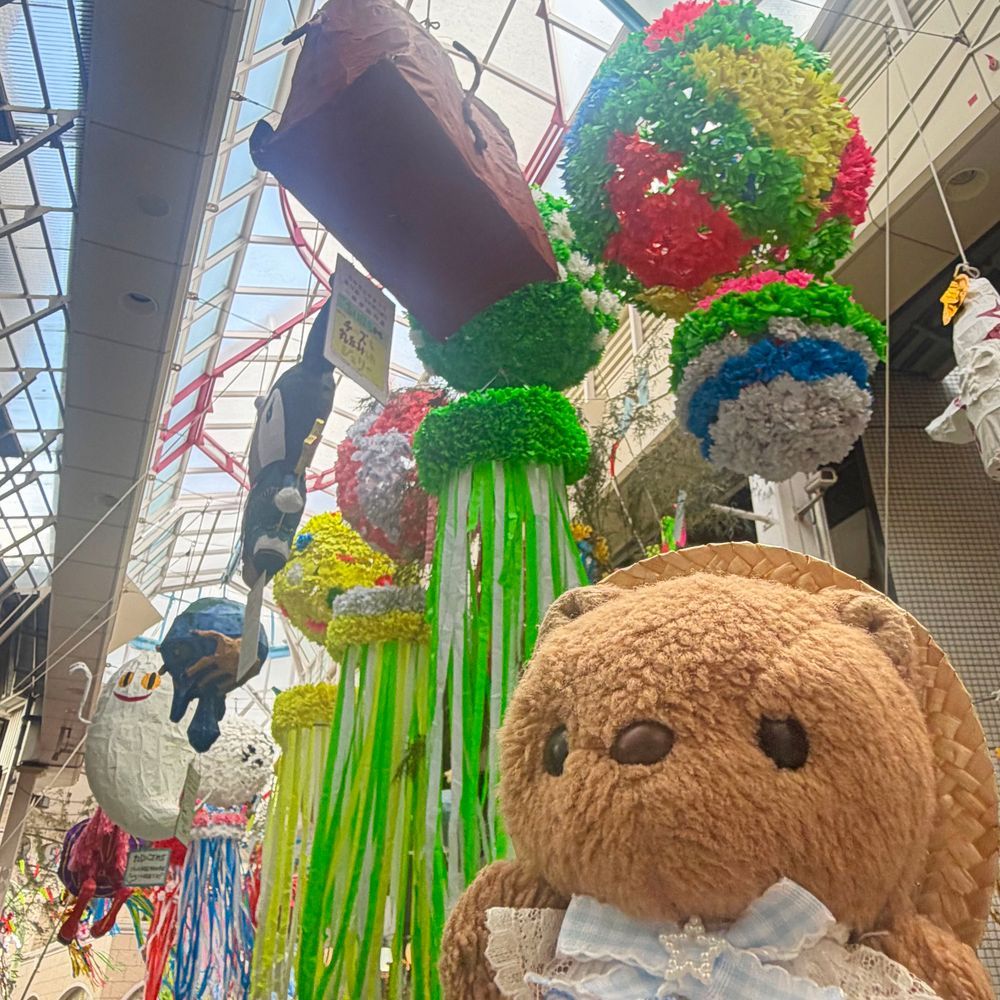 きょは かいぬしの おえかきの あと たなばたまつり いってきたよ～🎋💫
おひるの あちあちな じかん だったけど とっても にぎやか✨️
ことしも おっきくて たのし はりぼてが いぱい あったよ🎶
おしゃしん えらんで また あした とうこう するね～💖
‪(՞ .  ̫ .՞)︎💕︎