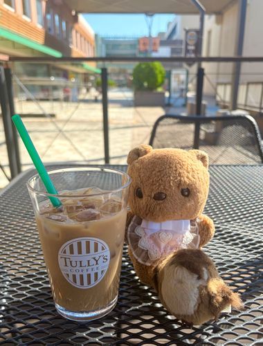 きょは とっても よい おてんき🎶
おひさまに あえると うれしいね☀️
おかいもの して あおい おそらを みながら ひとやすみ☕️

こんどの たいふうは どこかへ ばいばい してほしいよ～😢
‪(՞ .  ̫ .՞)︎💕︎