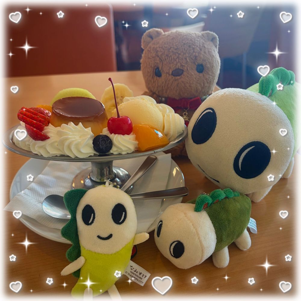 きのうは とっても よい おてんき だったよ～☀️
いろんな ところに おでかけ したから おしゃしん ちょとずつ とうこう するね🎶

10/1は なみすけちゃんの おたんじょび🎂🎉✨️
おうちの なみすけちゃんと いっしょに すぎなみくやくしょで おいわい してきたよ～💖
ぷりんあらもーども おいしかったあ😋
‪(՞ .  ̫ .՞)︎💕︎