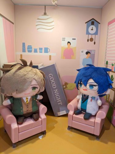 ちょっとまえに おでかけにつれていって もらった。
おりばーくんのぱぺ と いっしょだった。 
こういう いえ みたいなの ほしいんですよね、という かおをすると、もちぬしに そらされた。げせぬ。