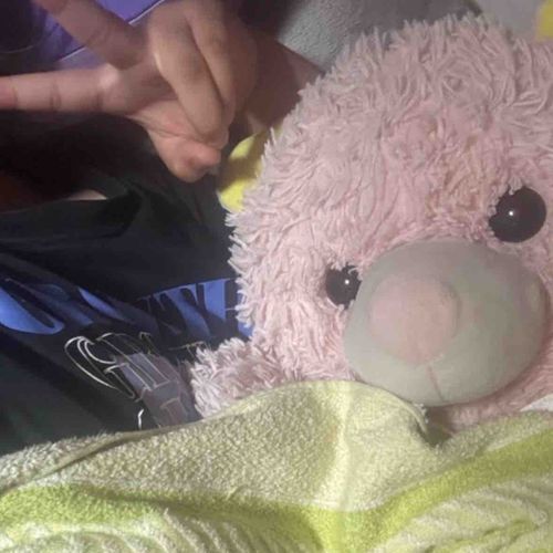 おひさしぶりです！！りぼんはげんきです きょうもごしゅじんといっしょに寝ます ちなみにいつもはごしゅじんじゃなくてふつうになまえでよんでるんですよ〜
(まいどまいど更新が4ヶ月おきとかで申し訳ないです〜泣 りぼんちゃんの写真もっと投稿していきたいとはおもってますので気長に待ってて貰えると嬉しいです ♡それではおやすみなさい！りぼんちゃんのごしゅじんより)